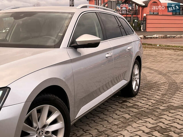 Серый Шкода Суперб, объемом двигателя 2 л и пробегом 302 тыс. км за 20200 $, фото 1 на Automoto.ua