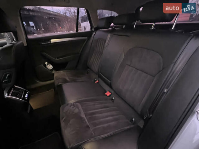 Серый Шкода Суперб, объемом двигателя 2 л и пробегом 302 тыс. км за 20200 $, фото 26 на Automoto.ua