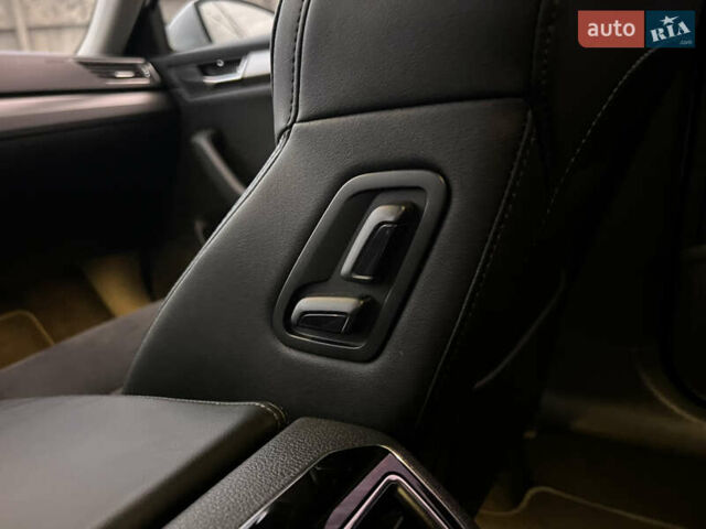 Серый Шкода Суперб, объемом двигателя 2 л и пробегом 302 тыс. км за 20200 $, фото 28 на Automoto.ua