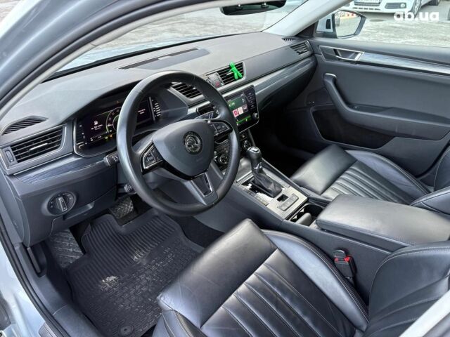 Серый Шкода Суперб, объемом двигателя 2 л и пробегом 128 тыс. км за 28390 $, фото 23 на Automoto.ua