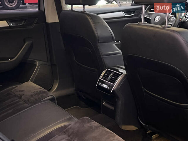 Серый Шкода Суперб, объемом двигателя 2 л и пробегом 302 тыс. км за 20200 $, фото 30 на Automoto.ua