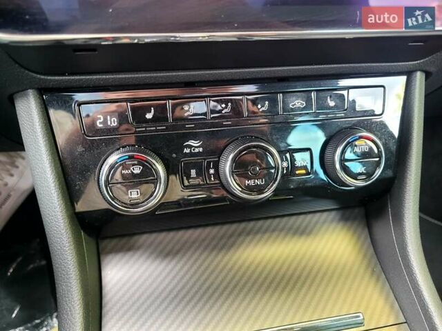 Сірий Шкода Суперб, об'ємом двигуна 2 л та пробігом 224 тис. км за 25999 $, фото 46 на Automoto.ua