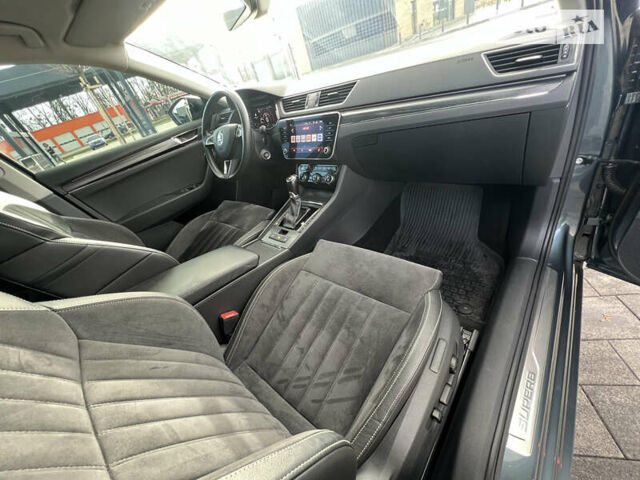 Серый Шкода Суперб, объемом двигателя 2 л и пробегом 230 тыс. км за 23400 $, фото 122 на Automoto.ua