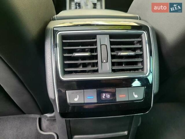 Сірий Шкода Суперб, об'ємом двигуна 2 л та пробігом 224 тис. км за 25999 $, фото 32 на Automoto.ua