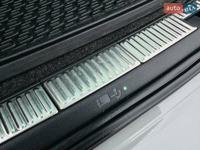 Сірий Шкода Суперб, об'ємом двигуна 1.97 л та пробігом 148 тис. км за 31005 $, фото 12 на Automoto.ua