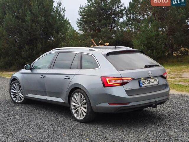 Сірий Шкода Суперб, об'ємом двигуна 2 л та пробігом 241 тис. км за 21700 $, фото 17 на Automoto.ua