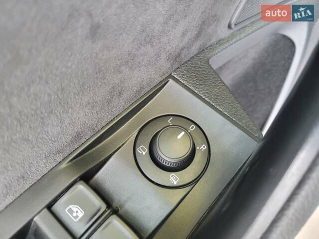 Сірий Шкода Суперб, об'ємом двигуна 2 л та пробігом 224 тис. км за 25999 $, фото 39 на Automoto.ua