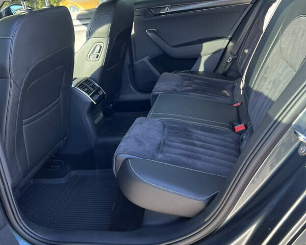 Серый Шкода Суперб, объемом двигателя 2 л и пробегом 230 тыс. км за 23400 $, фото 87 на Automoto.ua