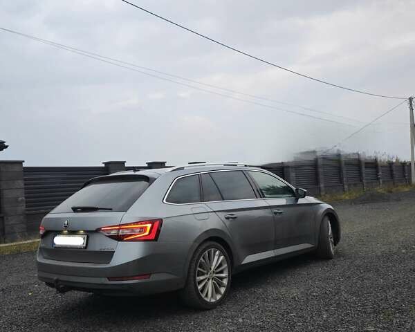 Сірий Шкода Суперб, об'ємом двигуна 2 л та пробігом 241 тис. км за 21700 $, фото 5 на Automoto.ua