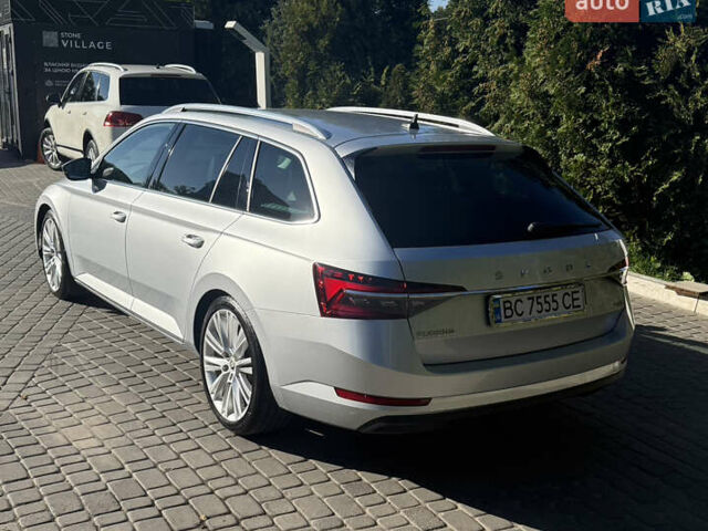 Серый Шкода Суперб, объемом двигателя 1.97 л и пробегом 125 тыс. км за 29900 $, фото 2 на Automoto.ua
