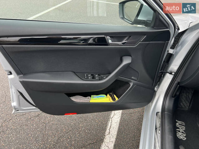 Серый Шкода Суперб, объемом двигателя 1.97 л и пробегом 69 тыс. км за 33000 $, фото 12 на Automoto.ua