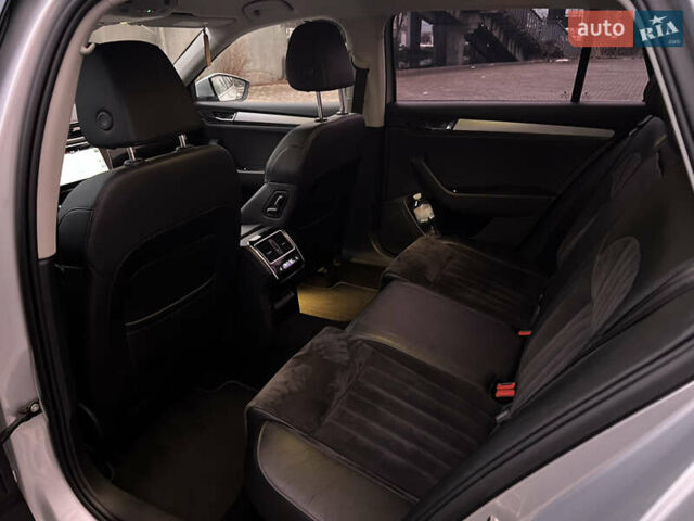 Серый Шкода Суперб, объемом двигателя 2 л и пробегом 302 тыс. км за 20200 $, фото 25 на Automoto.ua