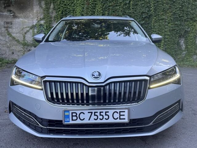 Сірий Шкода Суперб, об'ємом двигуна 2 л та пробігом 125 тис. км за 29900 $, фото 4 на Automoto.ua