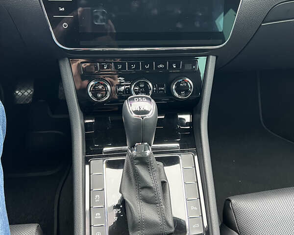 Серый Шкода Суперб, объемом двигателя 1.97 л и пробегом 69 тыс. км за 33000 $, фото 15 на Automoto.ua