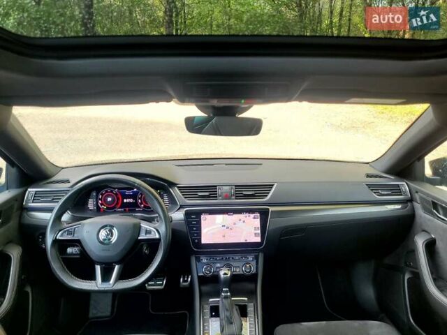 Сірий Шкода Суперб, об'ємом двигуна 2 л та пробігом 224 тис. км за 25999 $, фото 20 на Automoto.ua