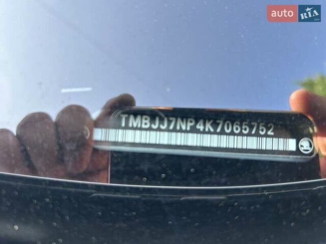 Серый Шкода Суперб, объемом двигателя 2 л и пробегом 248 тыс. км за 21800 $, фото 15 на Automoto.ua