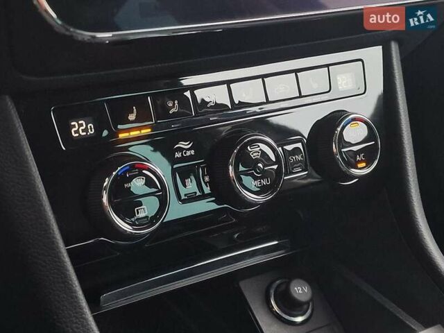 Серый Шкода Суперб, объемом двигателя 1.97 л и пробегом 146 тыс. км за 31999 $, фото 39 на Automoto.ua