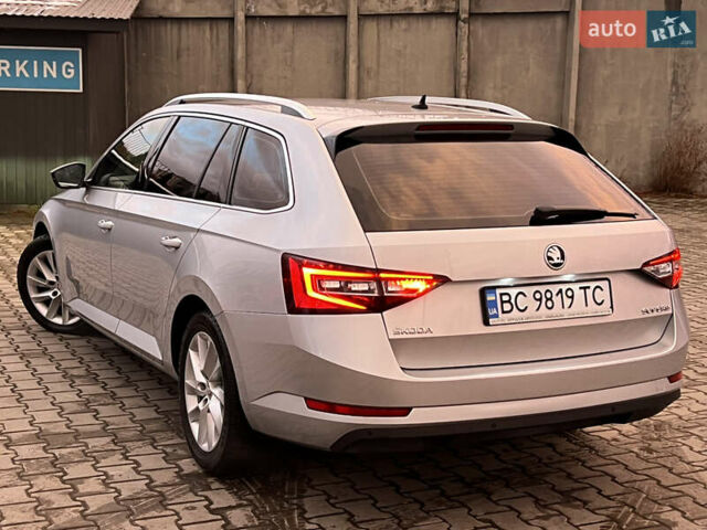 Серый Шкода Суперб, объемом двигателя 2 л и пробегом 302 тыс. км за 20200 $, фото 9 на Automoto.ua