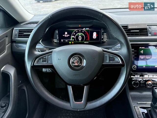 Серый Шкода Суперб, объемом двигателя 2 л и пробегом 128 тыс. км за 28390 $, фото 45 на Automoto.ua