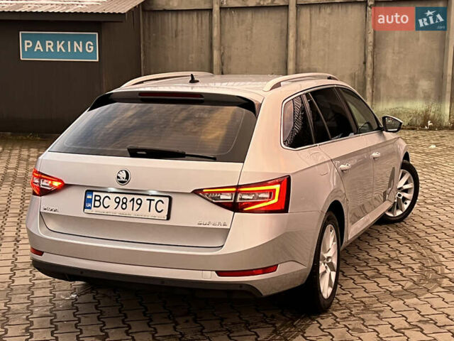 Серый Шкода Суперб, объемом двигателя 2 л и пробегом 302 тыс. км за 20200 $, фото 6 на Automoto.ua