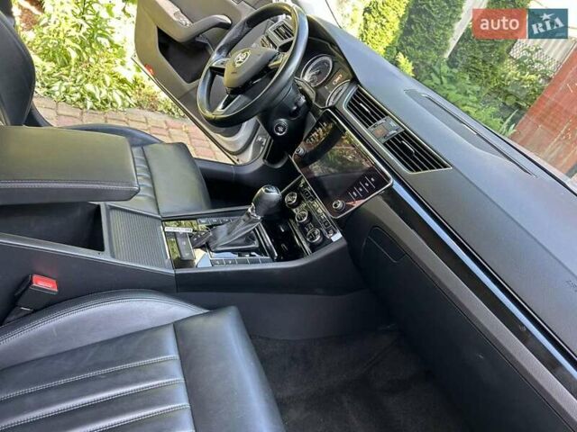 Серый Шкода Суперб, объемом двигателя 2 л и пробегом 248 тыс. км за 20500 $, фото 27 на Automoto.ua