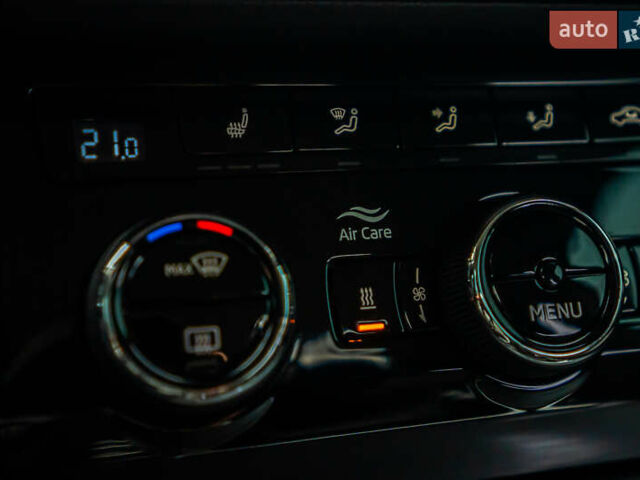 Серый Шкода Суперб, объемом двигателя 1.97 л и пробегом 159 тыс. км за 28400 $, фото 91 на Automoto.ua