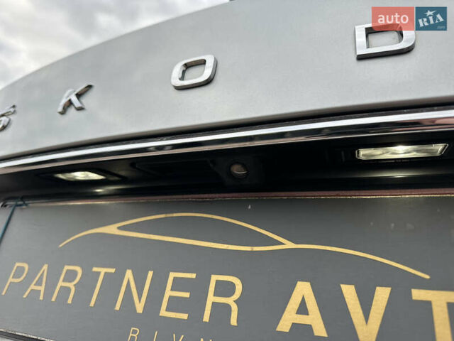 Серый Шкода Суперб, объемом двигателя 2 л и пробегом 182 тыс. км за 23999 $, фото 13 на Automoto.ua