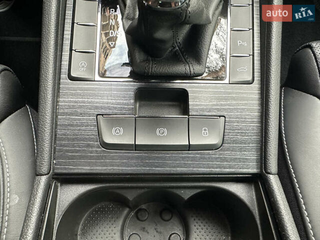 Сірий Шкода Суперб, об'ємом двигуна 2 л та пробігом 150 тис. км за 25500 $, фото 69 на Automoto.ua