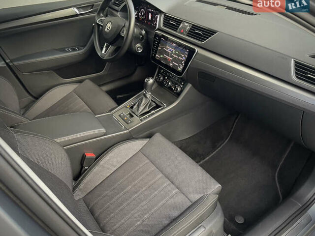 Сірий Шкода Суперб, об'ємом двигуна 1.97 л та пробігом 207 тис. км за 23999 $, фото 33 на Automoto.ua