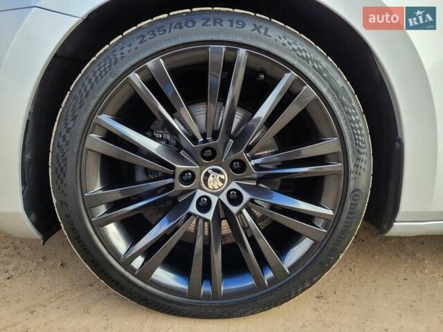 Серый Шкода Суперб, объемом двигателя 1.97 л и пробегом 219 тыс. км за 25963 $, фото 67 на Automoto.ua