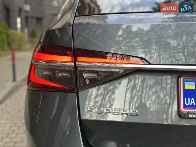 Сірий Шкода Суперб, об'ємом двигуна 2 л та пробігом 150 тис. км за 25500 $, фото 24 на Automoto.ua