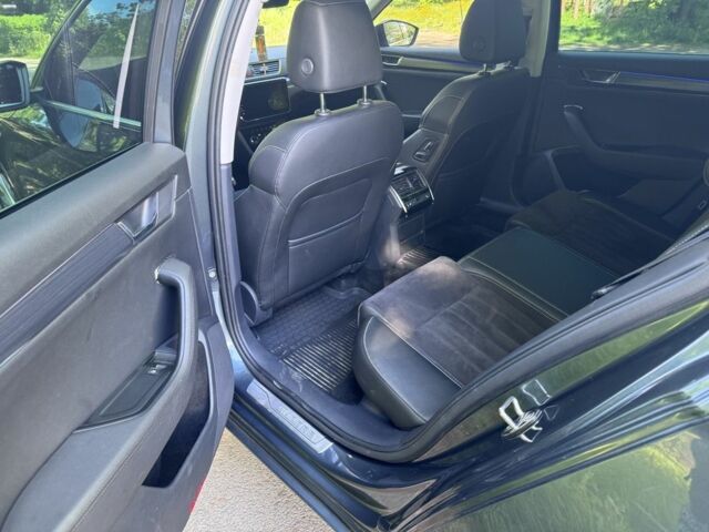 Серый Шкода Суперб, объемом двигателя 2 л и пробегом 187 тыс. км за 29000 $, фото 6 на Automoto.ua