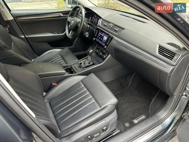 Сірий Шкода Суперб, об'ємом двигуна 2 л та пробігом 150 тис. км за 25500 $, фото 40 на Automoto.ua