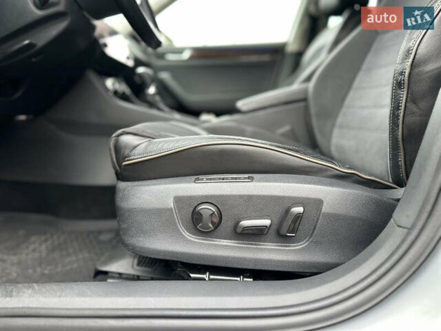 Серый Шкода Суперб, объемом двигателя 2 л и пробегом 182 тыс. км за 23999 $, фото 21 на Automoto.ua