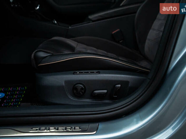 Серый Шкода Суперб, объемом двигателя 1.97 л и пробегом 159 тыс. км за 28400 $, фото 40 на Automoto.ua