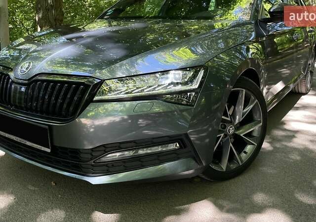 Серый Шкода Суперб, объемом двигателя 1.97 л и пробегом 254 тыс. км за 22900 $, фото 3 на Automoto.ua