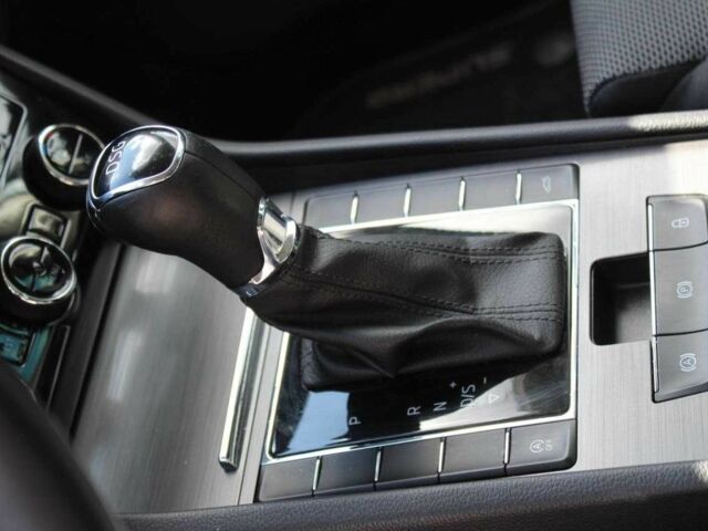 Сірий Шкода Суперб, об'ємом двигуна 2 л та пробігом 220 тис. км за 22500 $, фото 8 на Automoto.ua