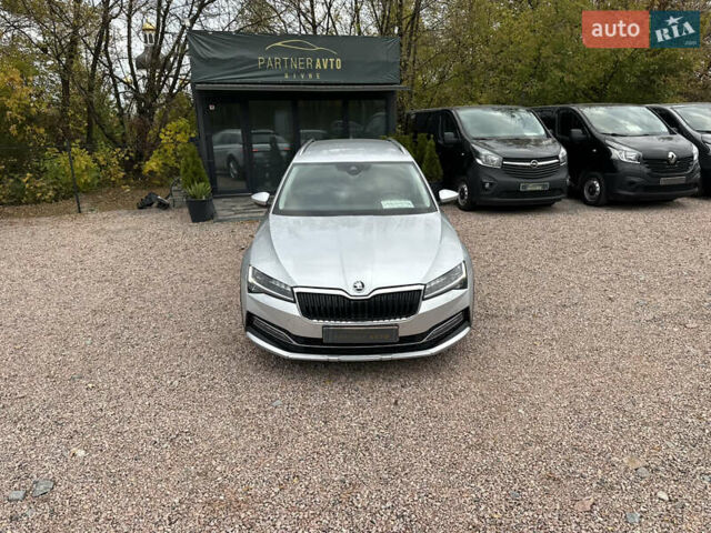 Серый Шкода Суперб, объемом двигателя 2 л и пробегом 182 тыс. км за 23999 $, фото 1 на Automoto.ua