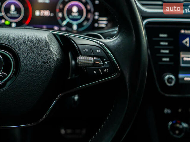 Серый Шкода Суперб, объемом двигателя 1.97 л и пробегом 159 тыс. км за 28400 $, фото 67 на Automoto.ua