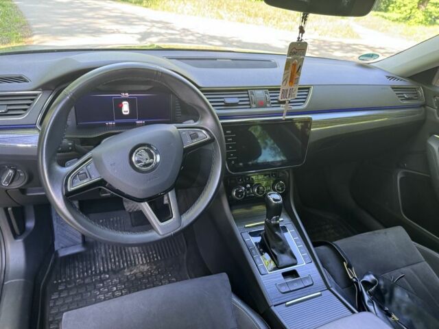 Серый Шкода Суперб, объемом двигателя 2 л и пробегом 187 тыс. км за 29000 $, фото 12 на Automoto.ua