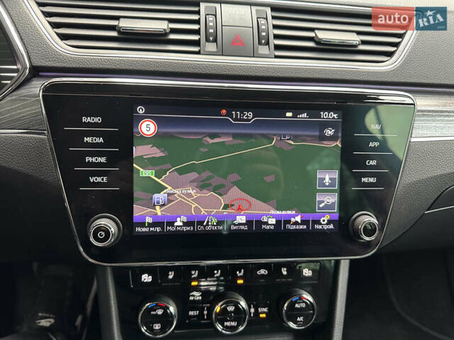 Сірий Шкода Суперб, об'ємом двигуна 2 л та пробігом 150 тис. км за 25500 $, фото 66 на Automoto.ua