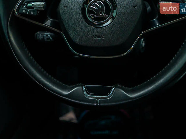 Серый Шкода Суперб, объемом двигателя 1.97 л и пробегом 159 тыс. км за 28400 $, фото 78 на Automoto.ua