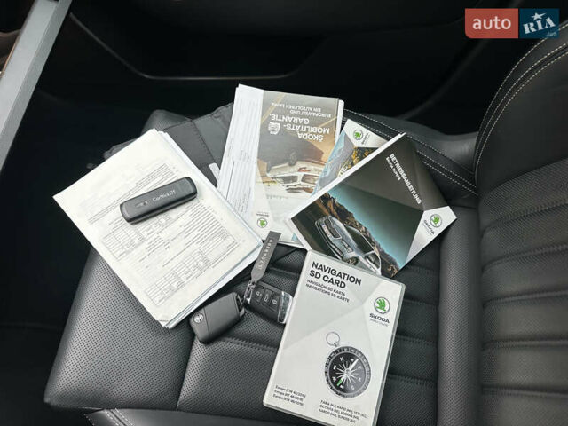 Сірий Шкода Суперб, об'ємом двигуна 2 л та пробігом 150 тис. км за 25500 $, фото 96 на Automoto.ua