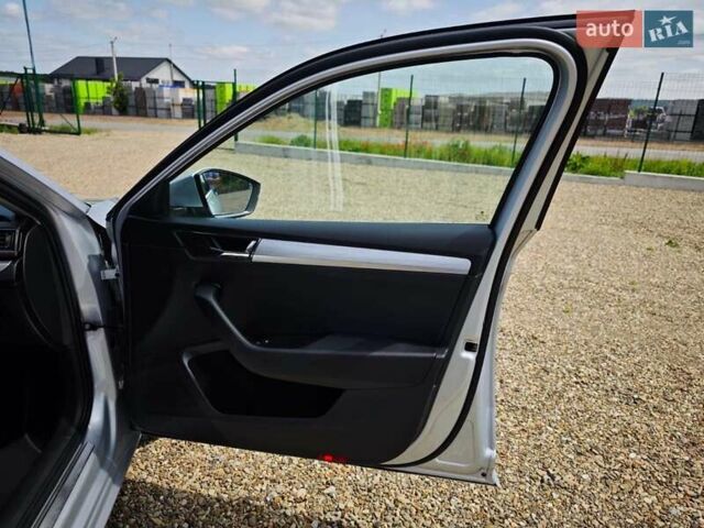 Серый Шкода Суперб, объемом двигателя 2.01 л и пробегом 173 тыс. км за 19999 $, фото 61 на Automoto.ua