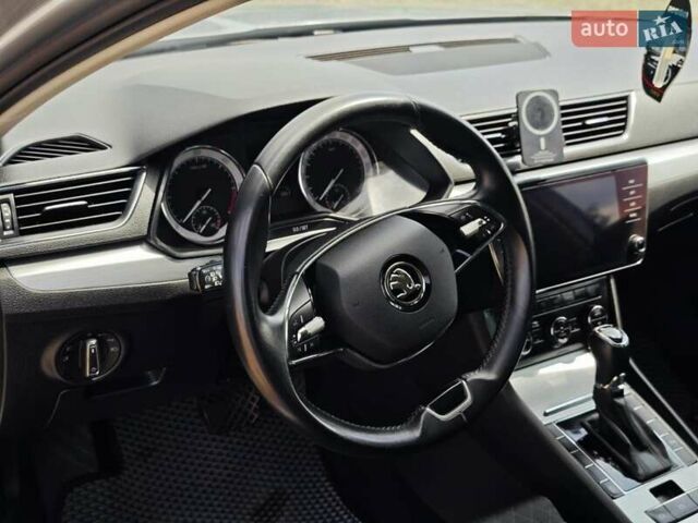 Серый Шкода Суперб, объемом двигателя 2.01 л и пробегом 173 тыс. км за 19999 $, фото 20 на Automoto.ua