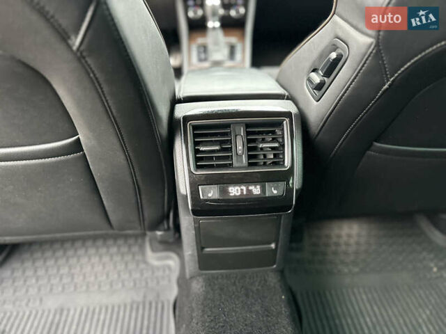 Серый Шкода Суперб, объемом двигателя 2 л и пробегом 182 тыс. км за 23999 $, фото 31 на Automoto.ua