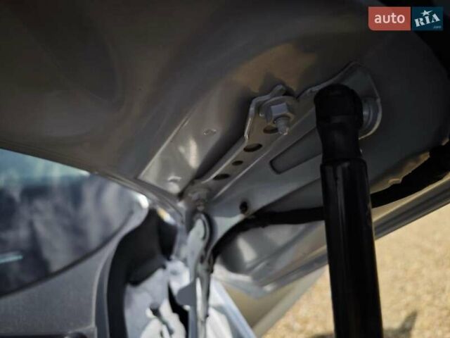 Серый Шкода Суперб, объемом двигателя 2.01 л и пробегом 173 тыс. км за 19999 $, фото 66 на Automoto.ua