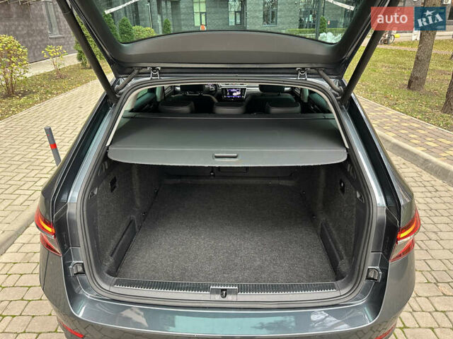 Сірий Шкода Суперб, об'ємом двигуна 2 л та пробігом 150 тис. км за 25500 $, фото 80 на Automoto.ua