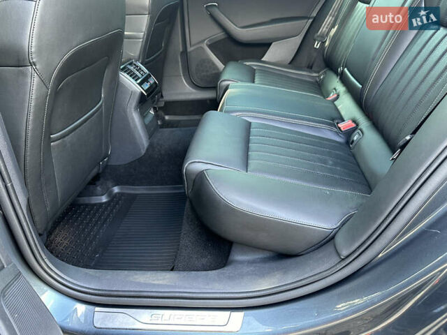 Сірий Шкода Суперб, об'ємом двигуна 0 л та пробігом 122 тис. км за 26950 $, фото 20 на Automoto.ua