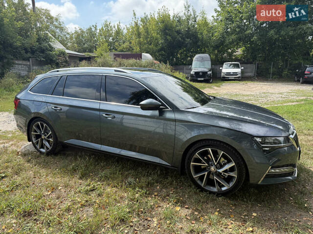 Сірий Шкода Суперб, об'ємом двигуна 1.97 л та пробігом 105 тис. км за 31200 $, фото 3 на Automoto.ua